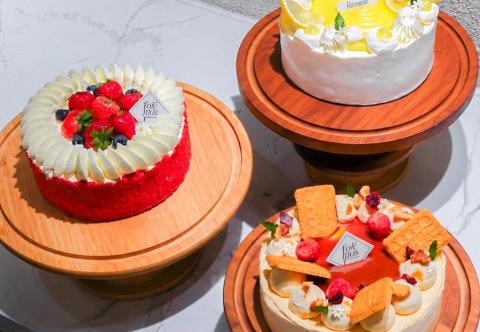 Bánh sinh nhật ít ngọt tại Hà Nội: Chọn vị nào dễ ăn?