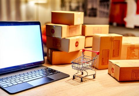 Nhân Viên E-COMMERCE